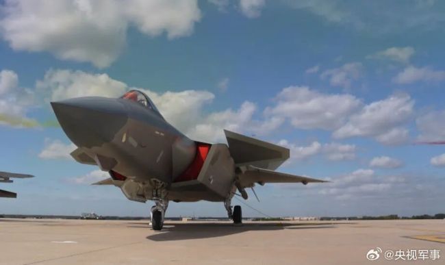多图！歼-20在长春首次静态展示