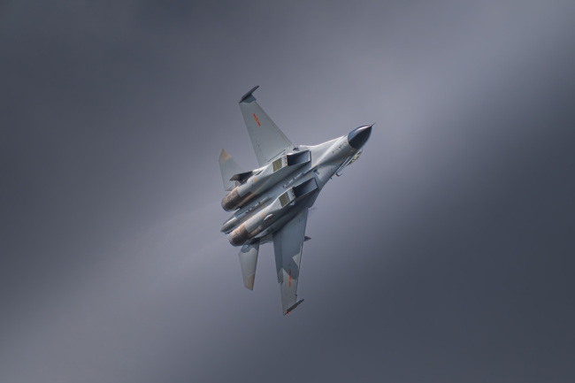 先睹为快！又可以看大大大大大飞机了