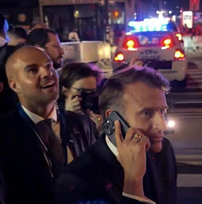 李在明也被拦下为特朗普车队让道！