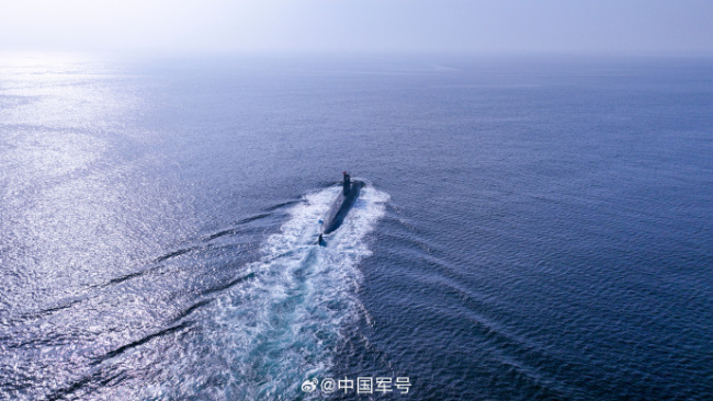 酷！潜艇训练上演硬核大片