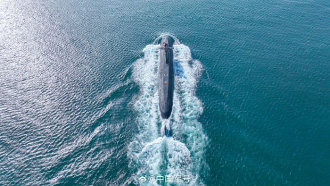 酷！潜艇训练上演硬核大片