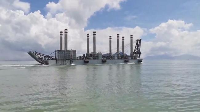 点击查看大图 外媒再度炒作中国登陆驳船航行视频,妄称“将引起三战”