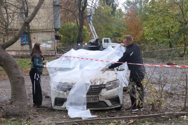 现场实拍：乌克兰首都基辅再次遭遇大规模空袭 居民楼严重受损