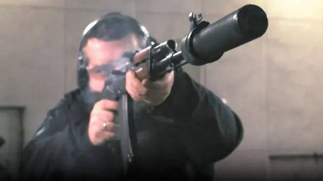 新曝光!中国步枪全部安装消音器,普通士兵要消音器有什么用?