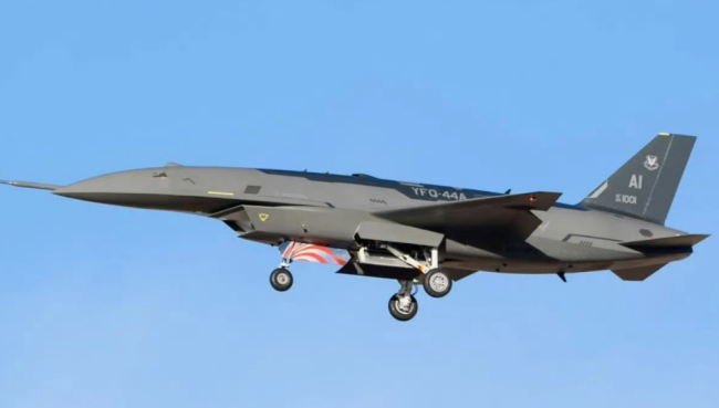 美最新无人战斗机试飞,空战新时代正在加速到来