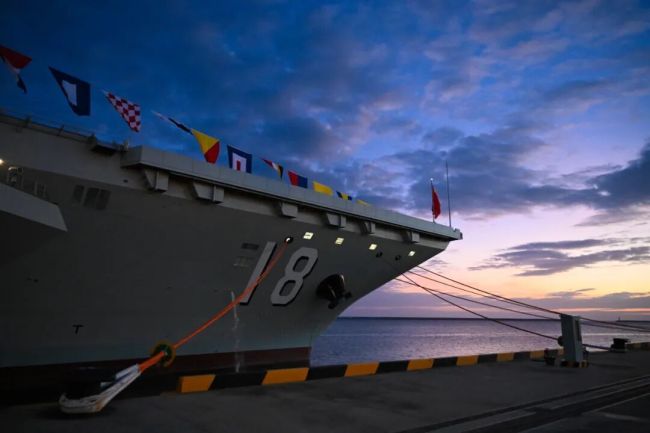 福建舰入列，人民海军迈入“三航母时代”