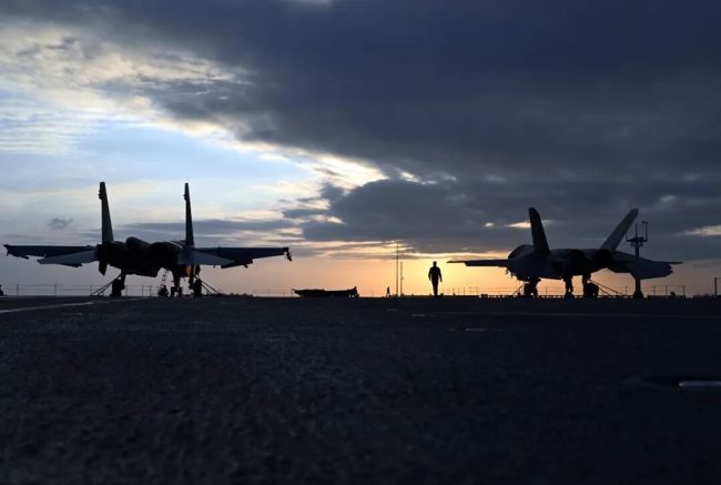 福建舰入列，人民海军迈入“三航母时代”