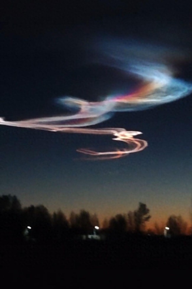 专家称甘肃七彩祥云与火箭导弹发射有关！