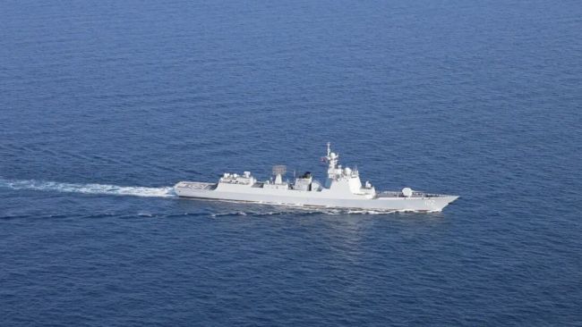 海军第48批护航编队开展反恐反海盗演练