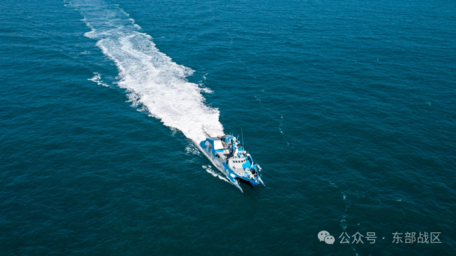 导弹快艇编队，出击！