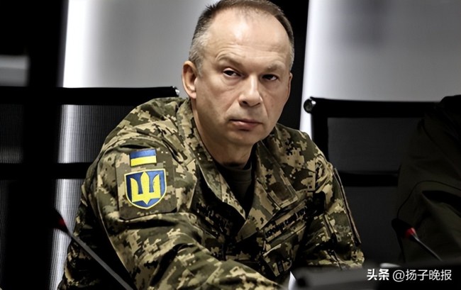 乌克兰议会会场爆发冲突正规手机股票配资论坛,会场爆发激烈斗殴!