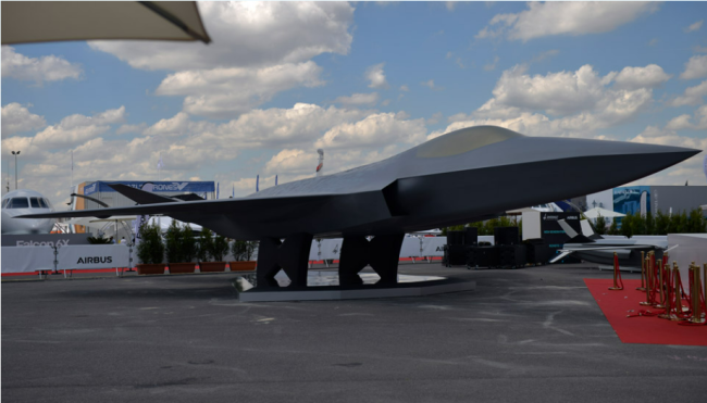 法国宣布将建造欧洲最大航母配备电磁弹射，但钱和舰载机都有问题