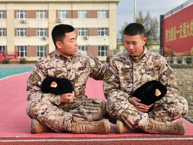 暖兵心有温度 育精兵有力度_军事频道_中华网