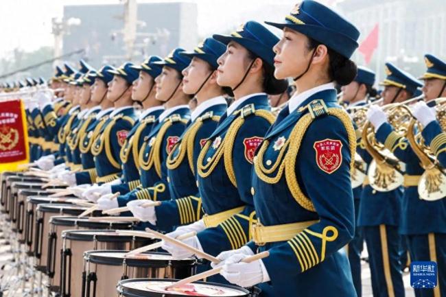 全国征兵(女兵)进行中 青春在军营闪耀