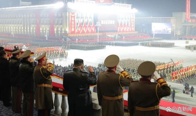 朝鲜罕见“无武器阅兵”,白宫称愿“无条件”对话,朝美传递“上桌谈”信号?