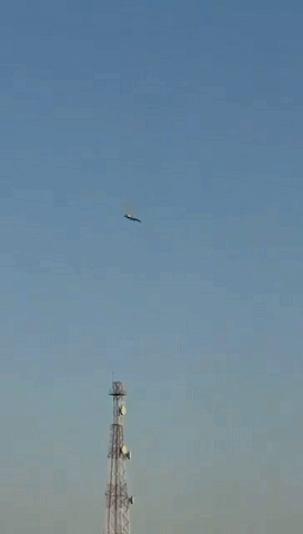 飞行员跪地求饶 美军一天内3架战机在科威特被击落