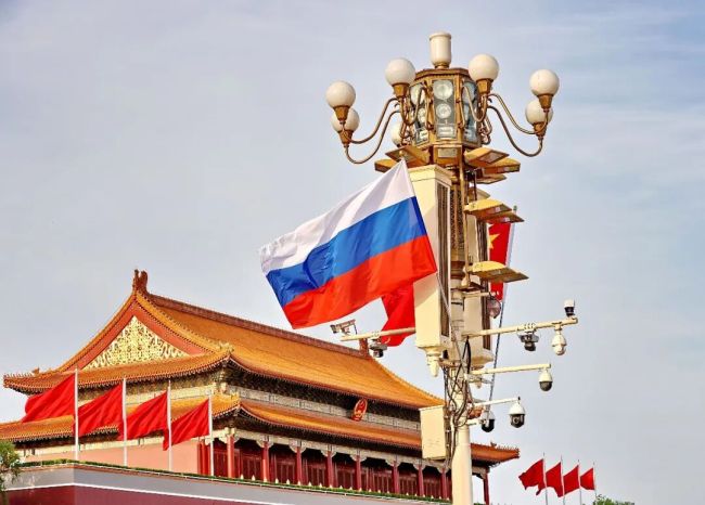 普京到了，美俄元首为何接连访华？