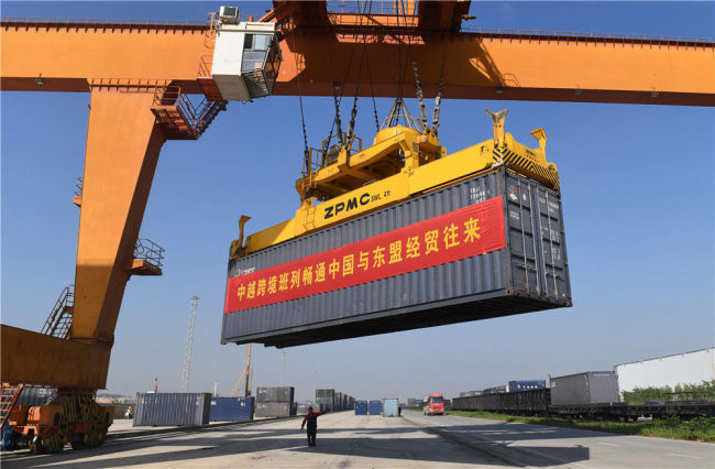 中国和东盟贸易逆势上扬 开启合作共赢新篇章