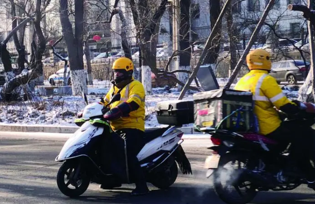 寒冬里，你们守护城市，我们温暖你！