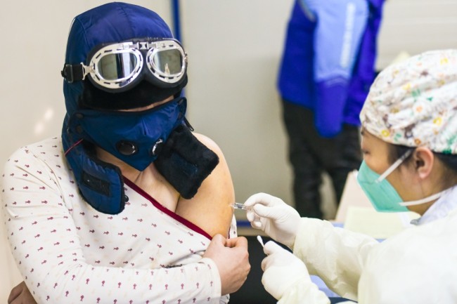 8万快递、外卖小哥明天前完成接种！北京超170万人接种新冠疫苗