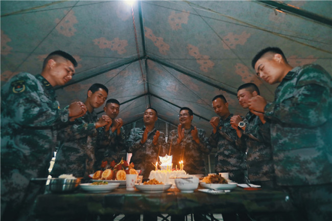 军营有一种温暖与感动叫“集体生日”