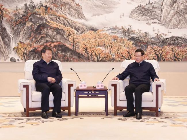 中央政法委书记、秘书长,司法部部长共同离京南下