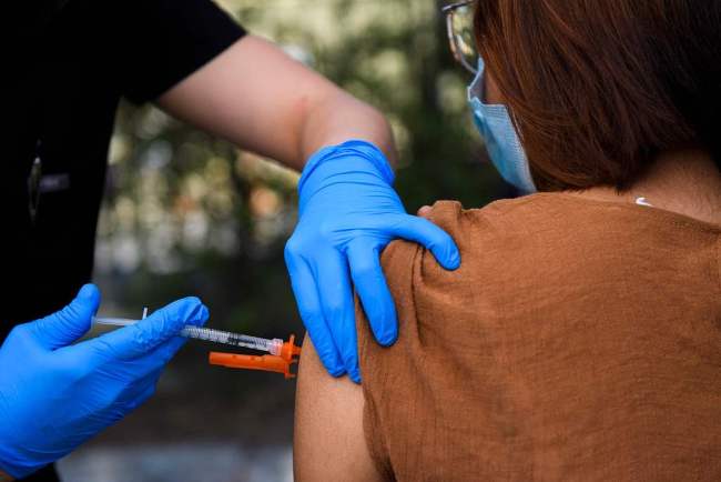 台湾62人接种疫苗后猝死 最年轻者仅42岁