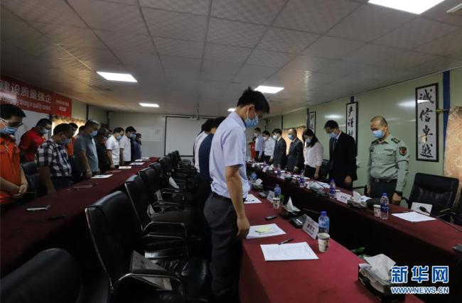 中国赴巴基斯坦跨部门联合工作组吊唁遇难同胞