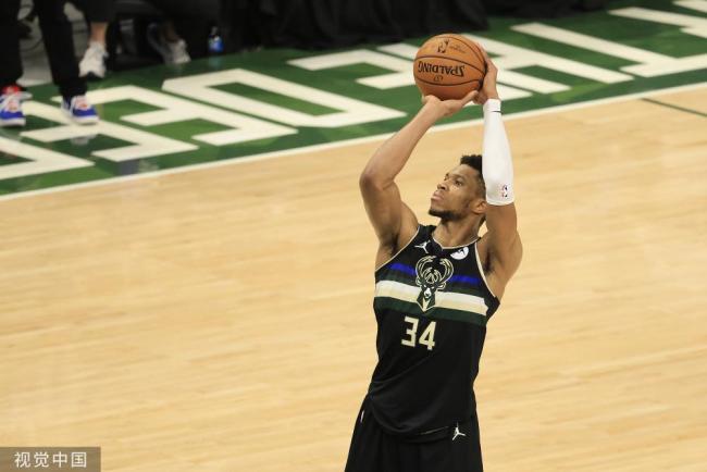 雄鹿时隔五十年重夺NBA总冠军