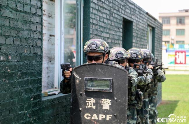 广西钦州:硝烟战场砺练特战尖兵