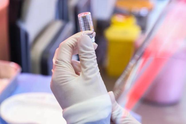 钟南山称中国疫苗加强针实验效果好 抗体水平增幅达10多倍