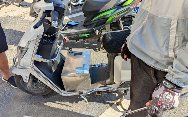 《计划软件app官网_北京多家车店非法改装电动车 用超标电池 解除限速》