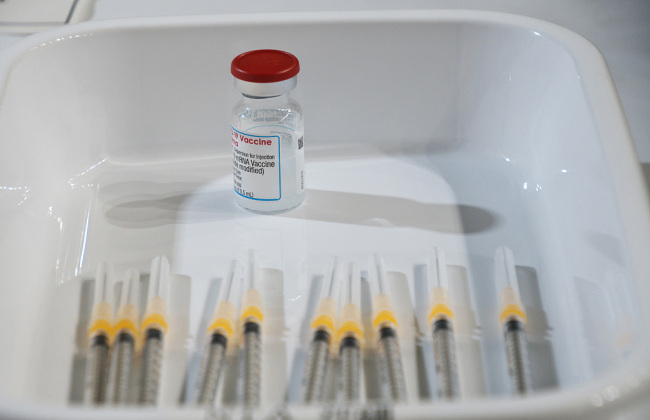 日本再曝莫德纳疫苗混入异物 与此前批次不同