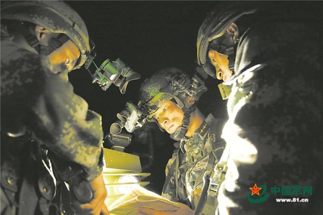 西藏军区某旅组织开展实战化演练