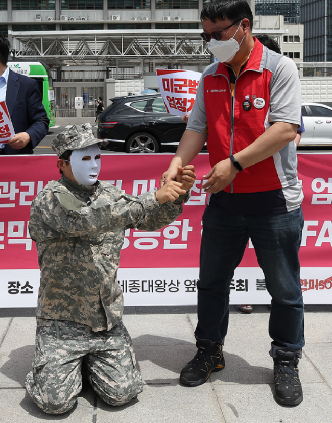 驻韩美军被控性侵韩女子 韩警方将其移交美军