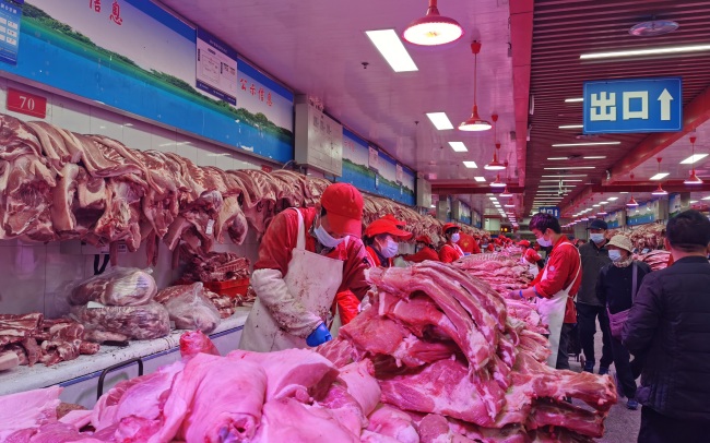 猪肉价格持续大涨，肉价止跌的拐点来了？新发地：很快会回归常态