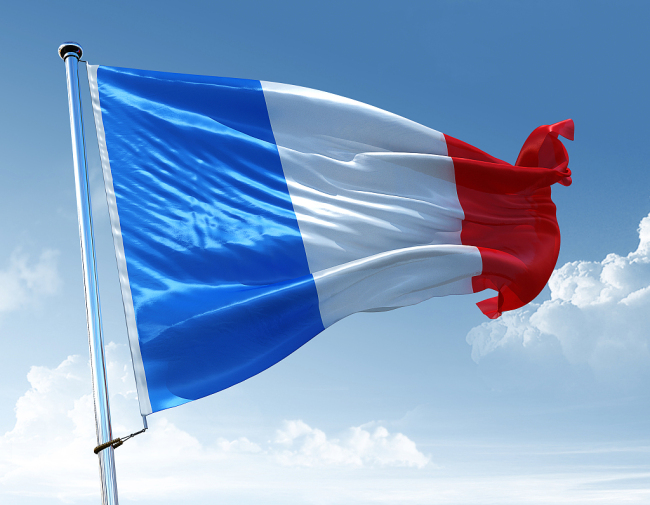 外媒：法国国旗的颜色被马克龙悄悄改了