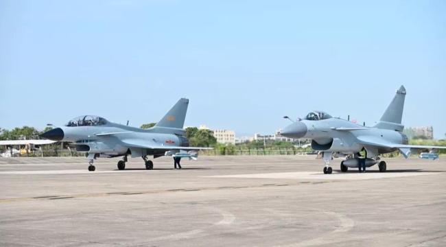 东部战区空军战机“上新” 歼-10C等新型战机列装