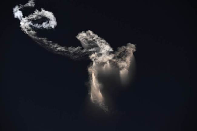 我国成功发射试验十一号卫星！