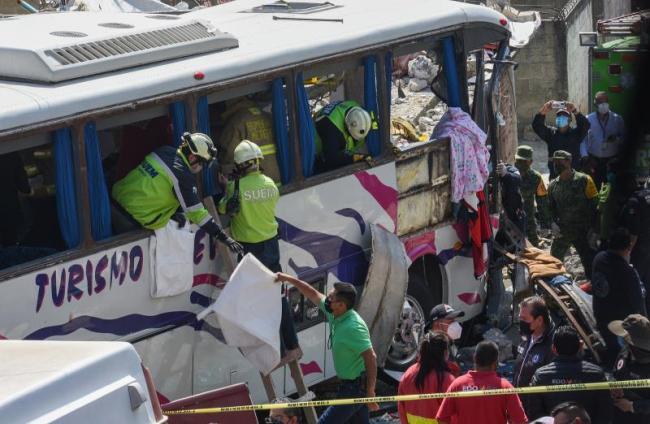 墨西哥发生严重交通事故 至少19人死亡50人受伤