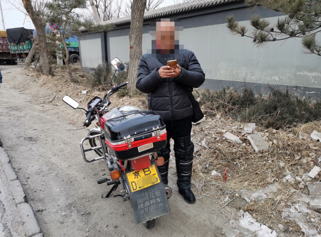 骑手自称“正规人” 交警一查:“不正规”到吓人！