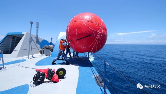 开火！东部战区导弹快艇开展海上实战化训练