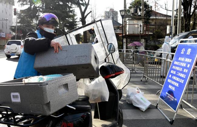 新华全媒+丨全力阻击 与时间赛跑——西安疫情防控一线直击