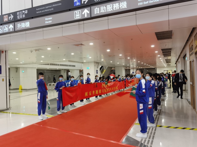 内地奥运健儿代表团抵达澳门