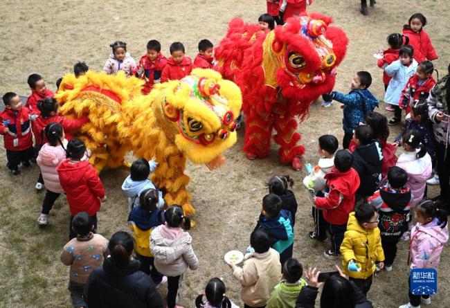 各地举行多彩迎新年活动