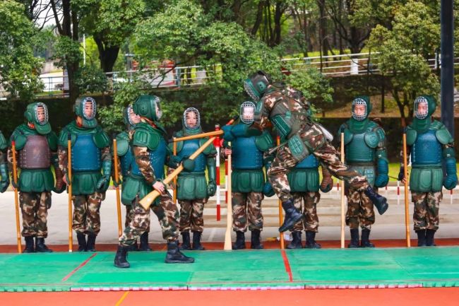 南部战区部队热血开训！