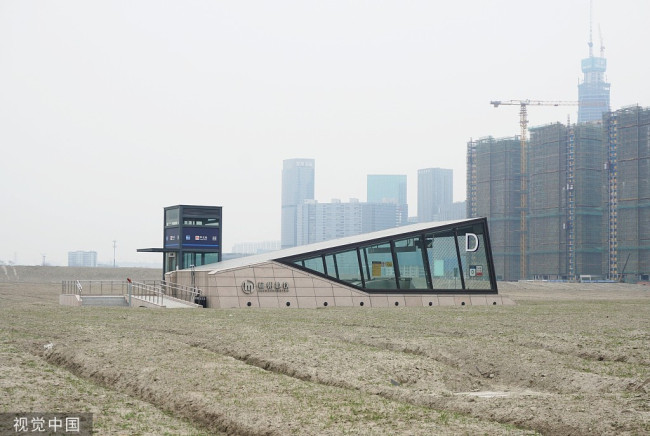 “孤独的地铁站口”现身杭州