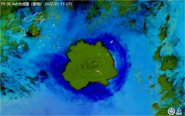 多家卫星捕捉汤加火山喷发瞬间