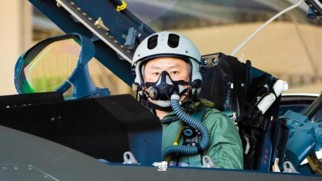 做尖刀上的刀尖!这是歼-20飞行员的极致追求