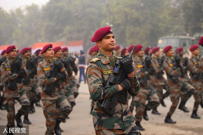 共和国日将至 印度阅兵彩排“特技”吸睛